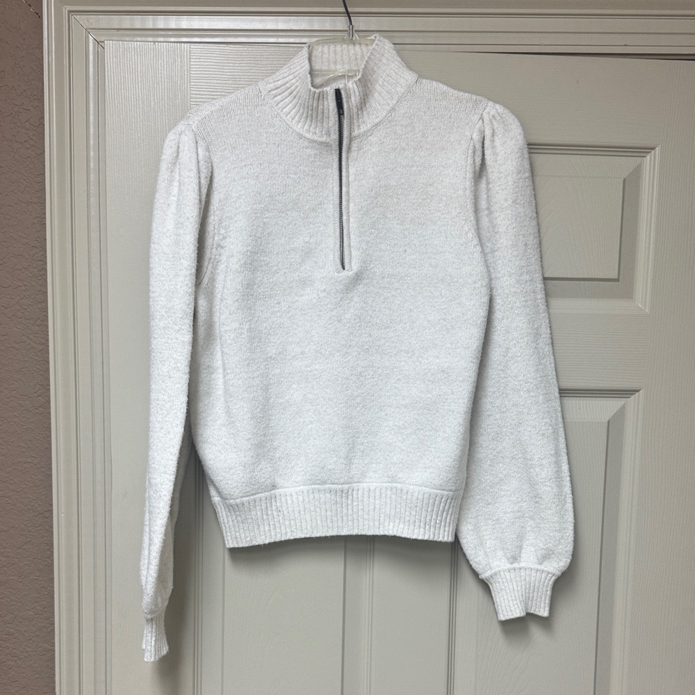 Excellent condition half zip puff sleeve sweater